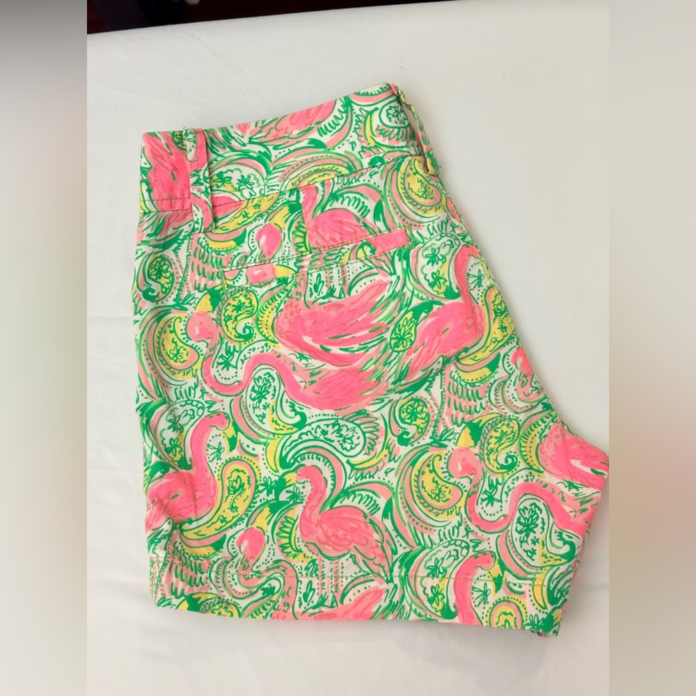 LILLY PULITZER WOMENS SHORTS SIZE 0 EXCELLENT CONDITION SEE PICS FOR DETAILS